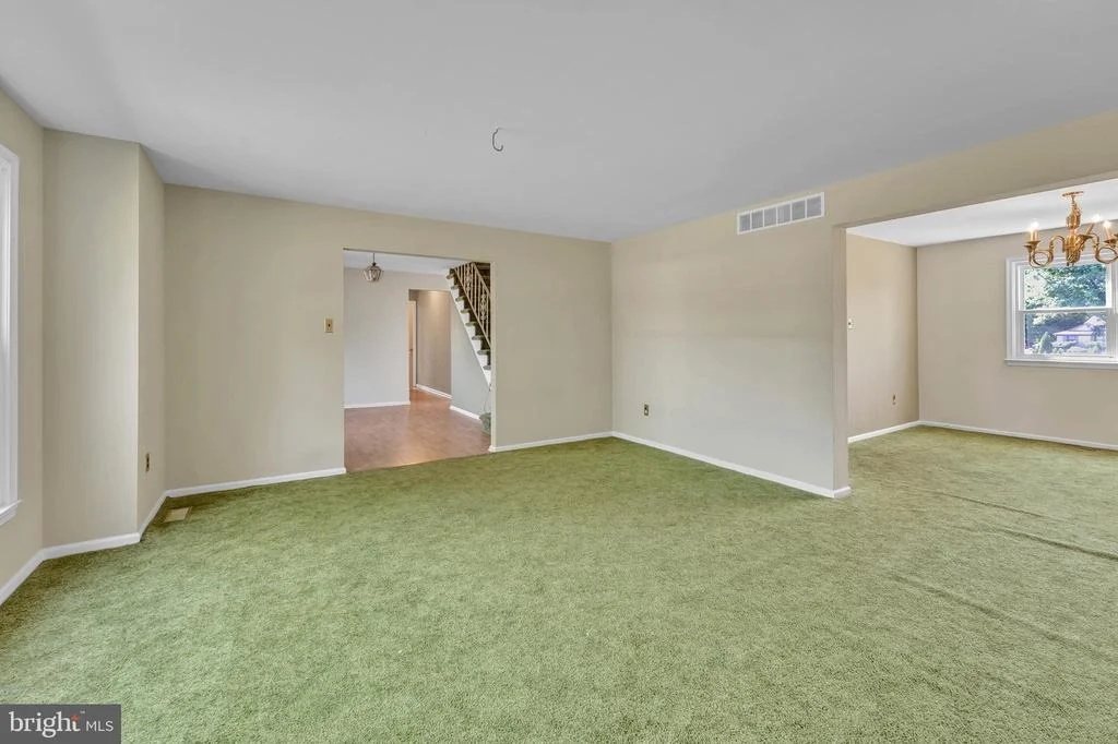 Photo of 1 CHATEAU DRIVE