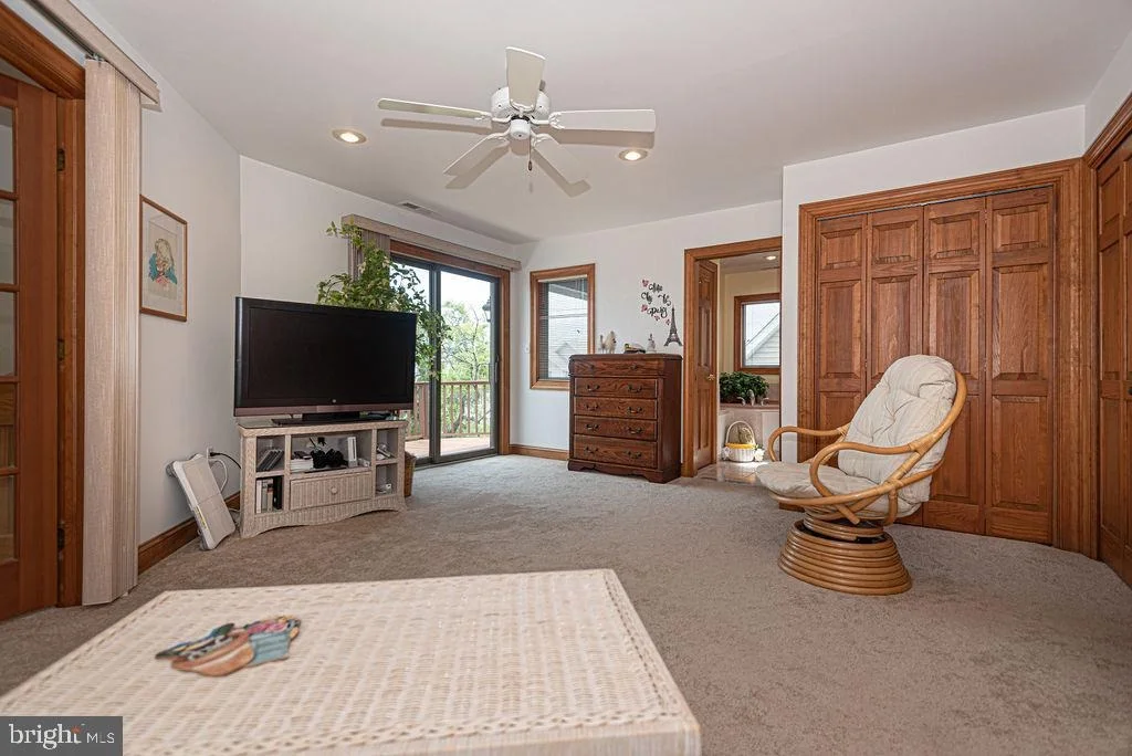 Photo of 23 HARLAN TRACE