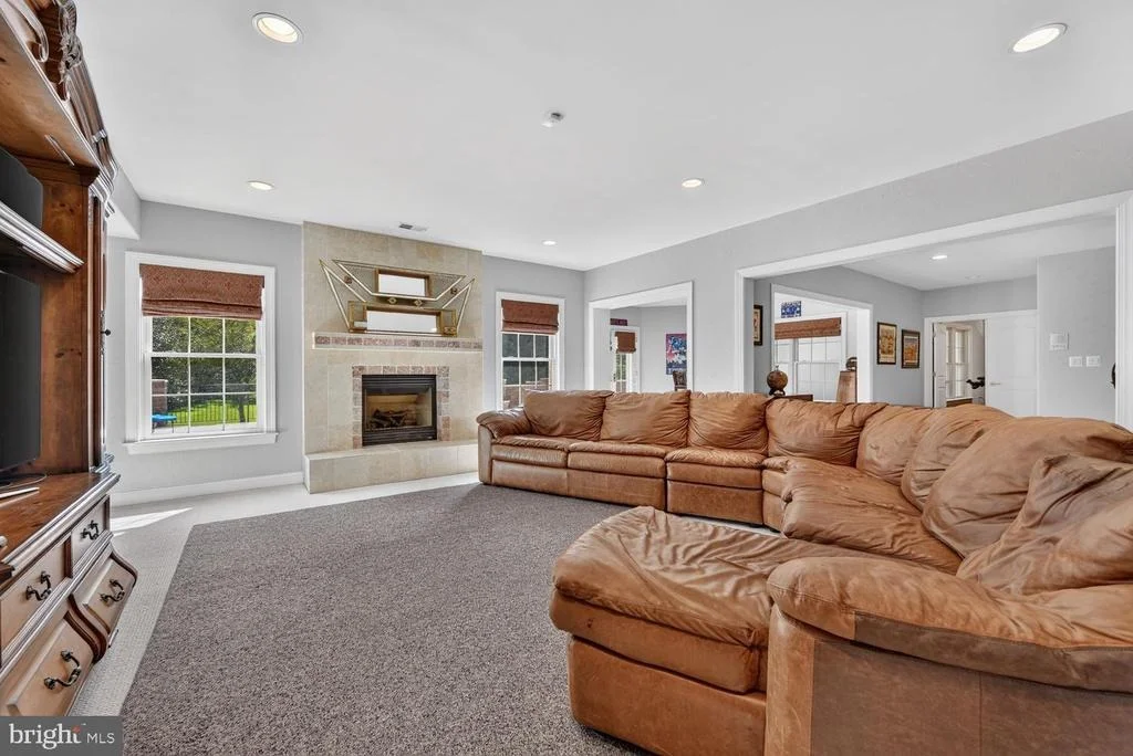 Photo of 6245 LINWAY TERRACE