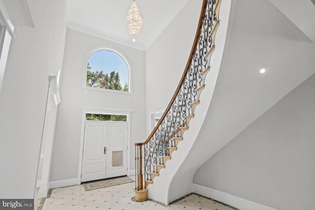 Photo of 9404 FOREST HAVEN DRIVE