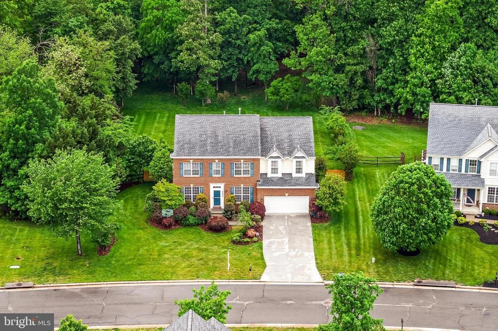 Photo of 25825 SPRING FARM CIRCLE