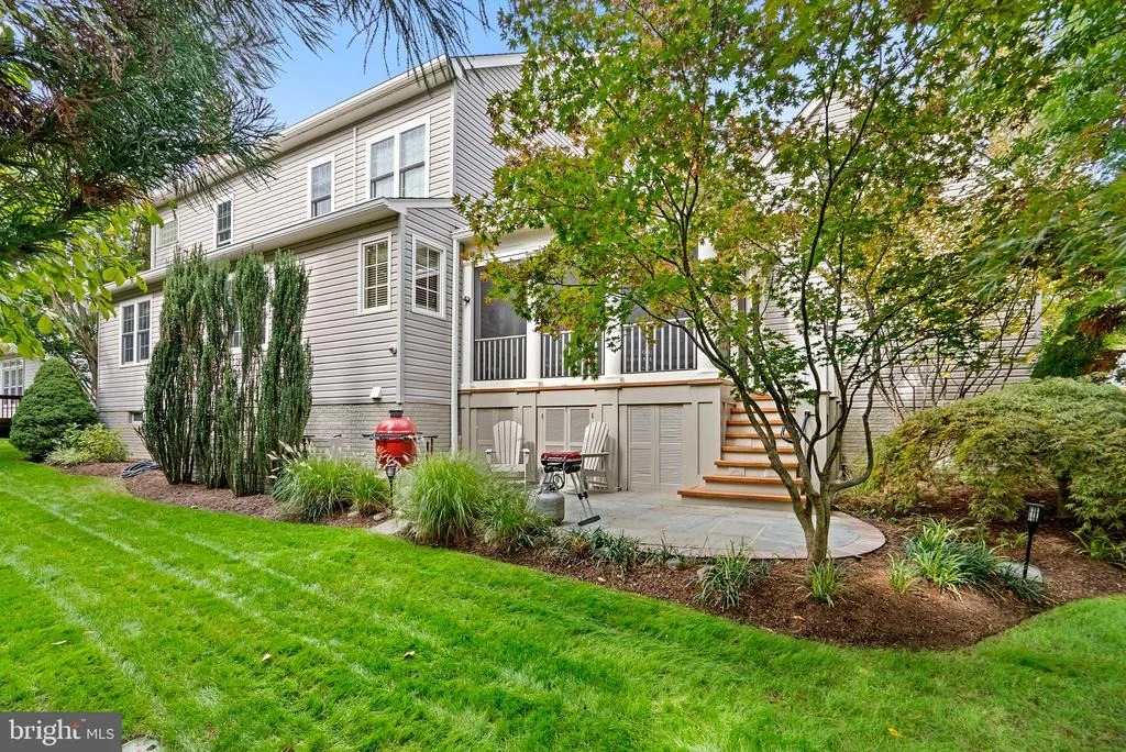 Photo of 4918 DOWNLAND TERRACE