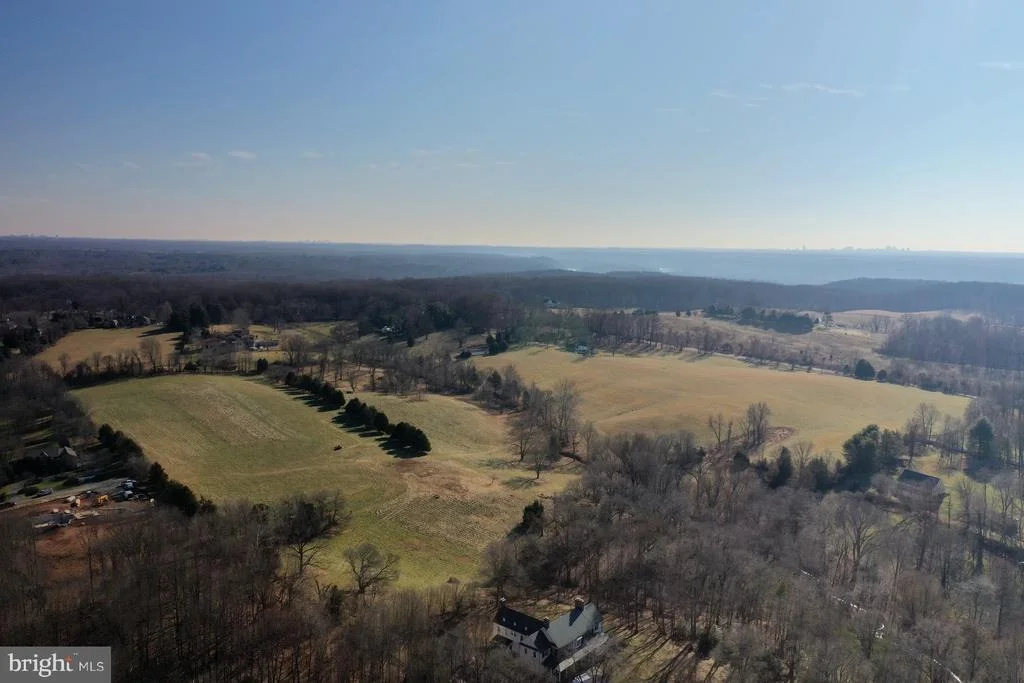 Photo of 15220 RIVER ROAD