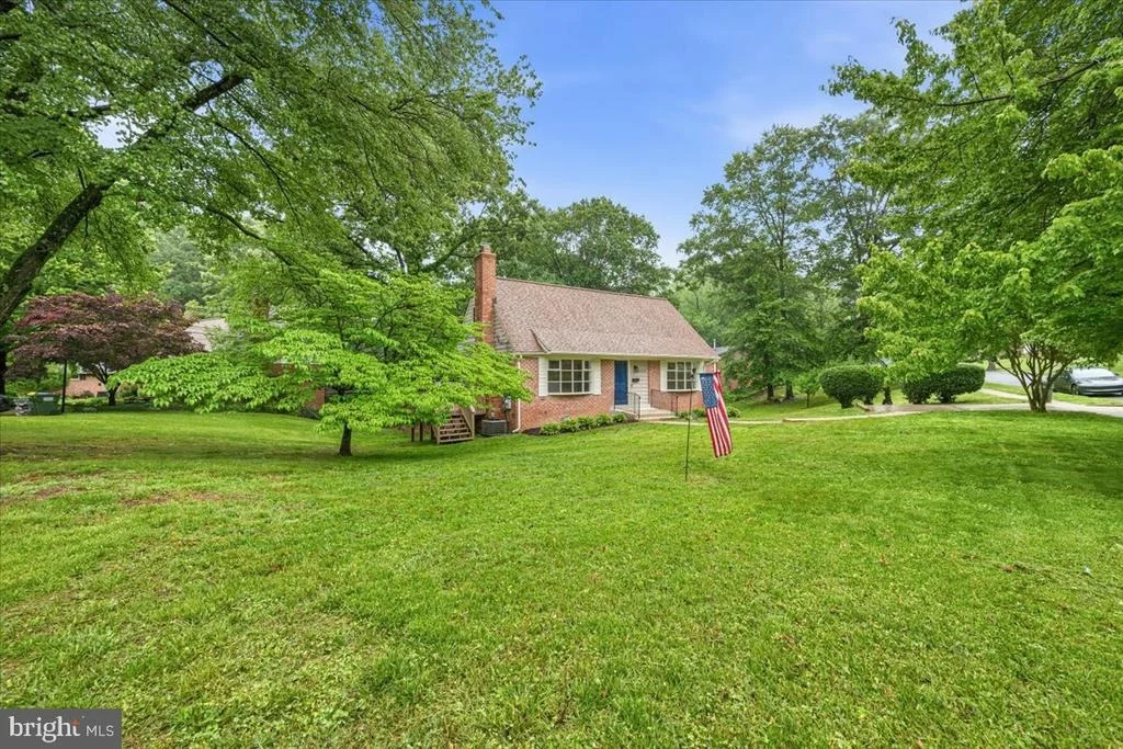 Photo of 8624 PARLIAMENT DRIVE