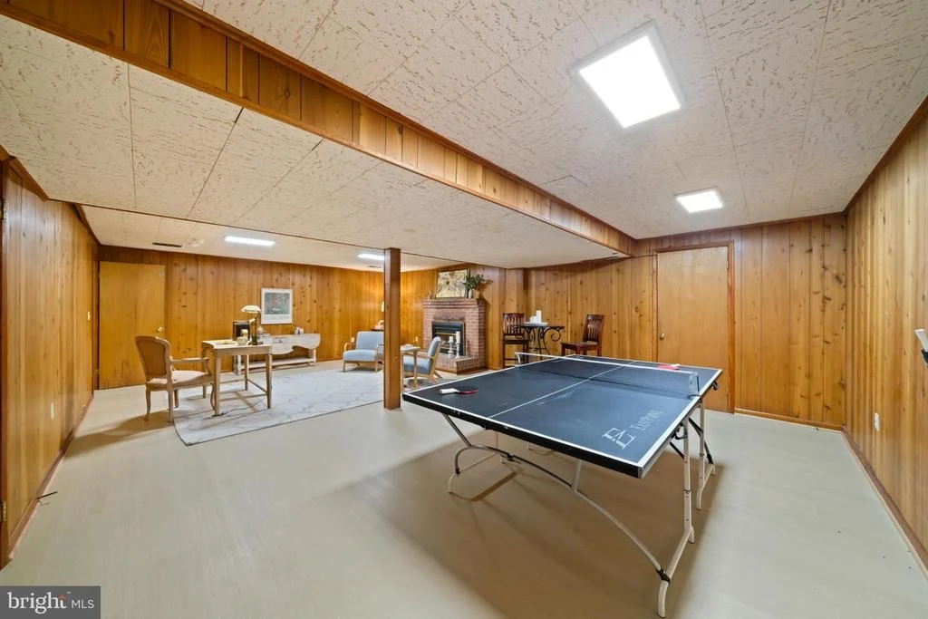 Photo of 11809 COLLINS DRIVE