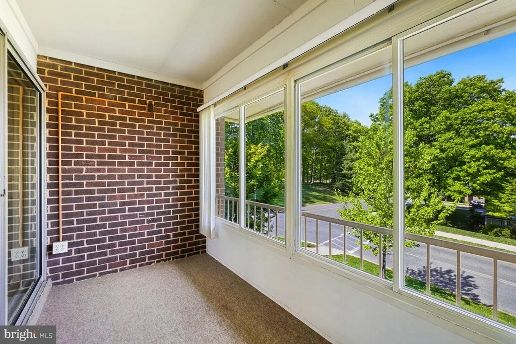 Photo of Unit 682A at 3320 GLENEAGLES DRIVE