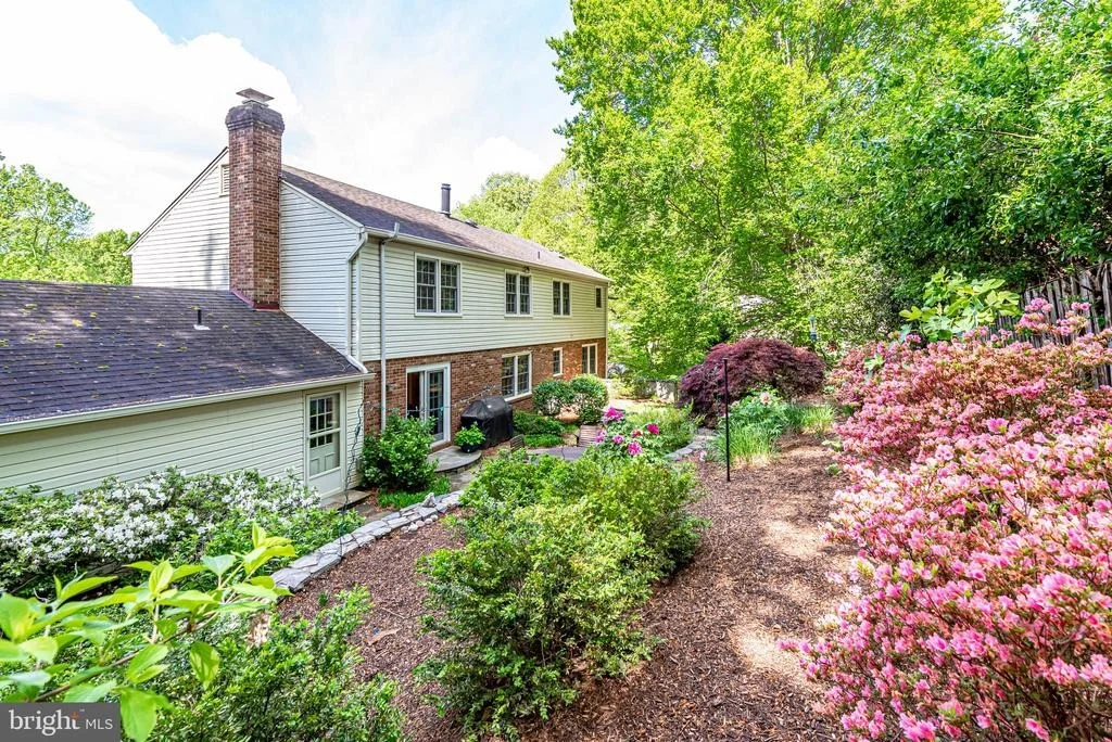 Photo of 5815 BENT TWIG ROAD