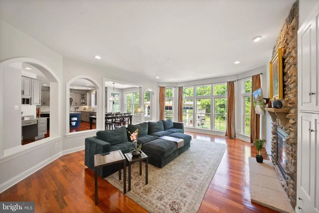 Photo of 43916 RIVERPOINT DRIVE