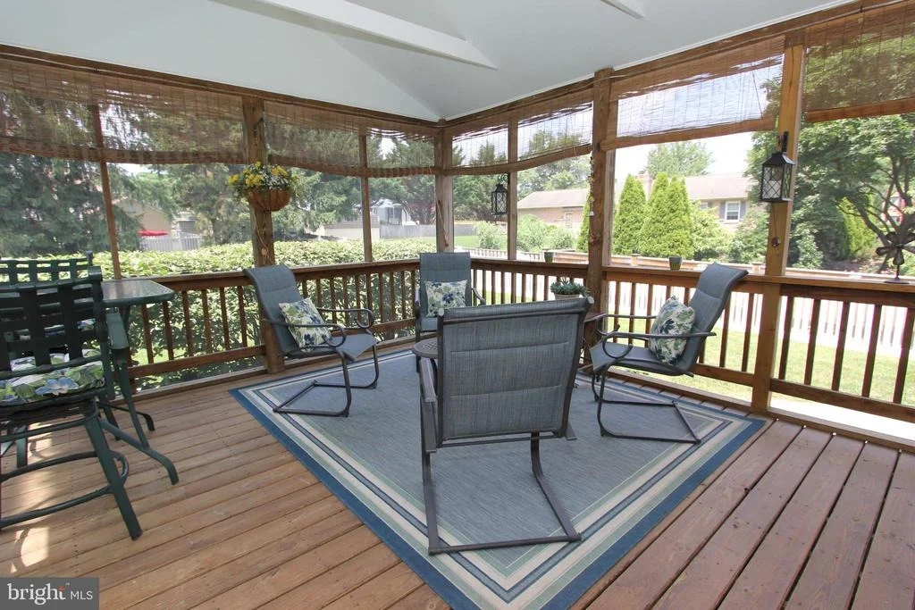 Photo of 6759 MEADOWSIDE DRIVE