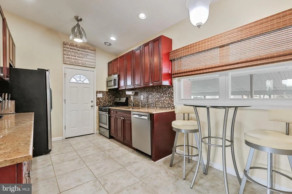 Photo of 2411 SYLVALE ROAD