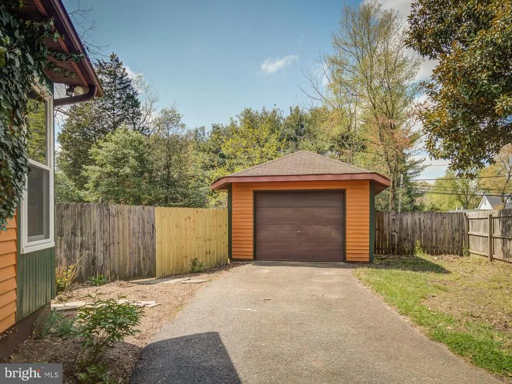 Photo of 370 WILETT DRIVE