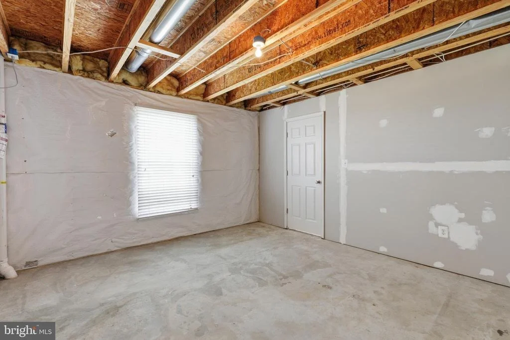 Photo of 17515 MINA LANE