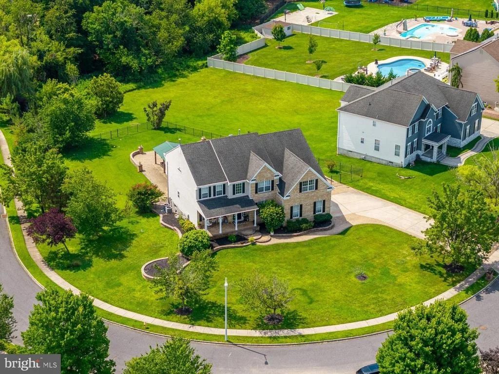 Photo of 10 TARA DRIVE
