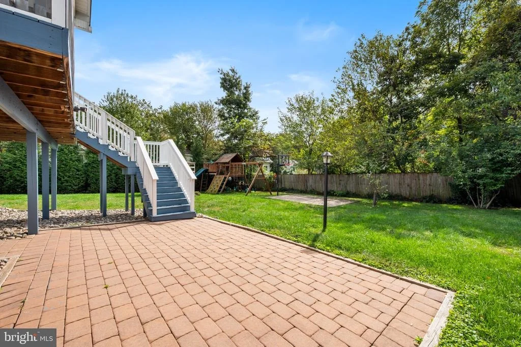 Photo of 406 LEIGHTON AVENUE