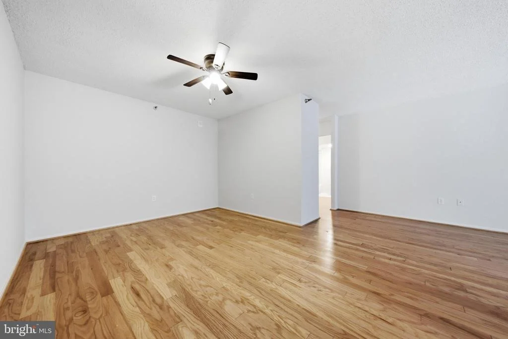 Photo of Unit 2115 at 15107 INTERLACHEN DRIVE