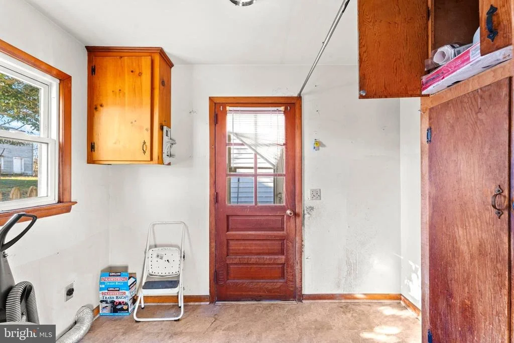 Photo of 323 MAIN