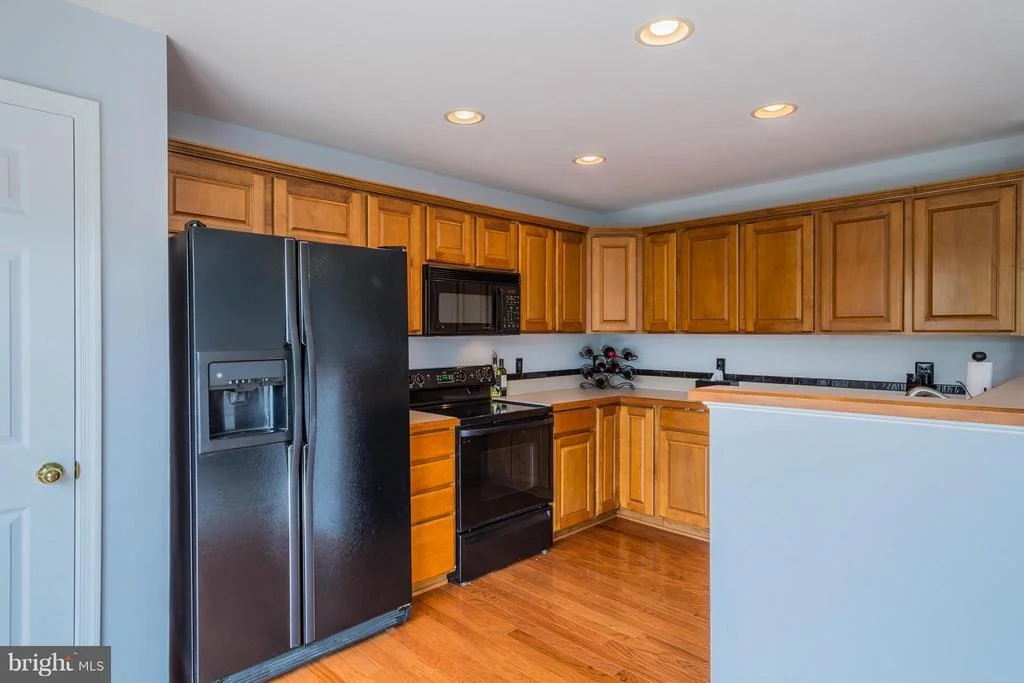 Photo of Unit 2128 at 1908 CRESCENT PARK DRIVE
