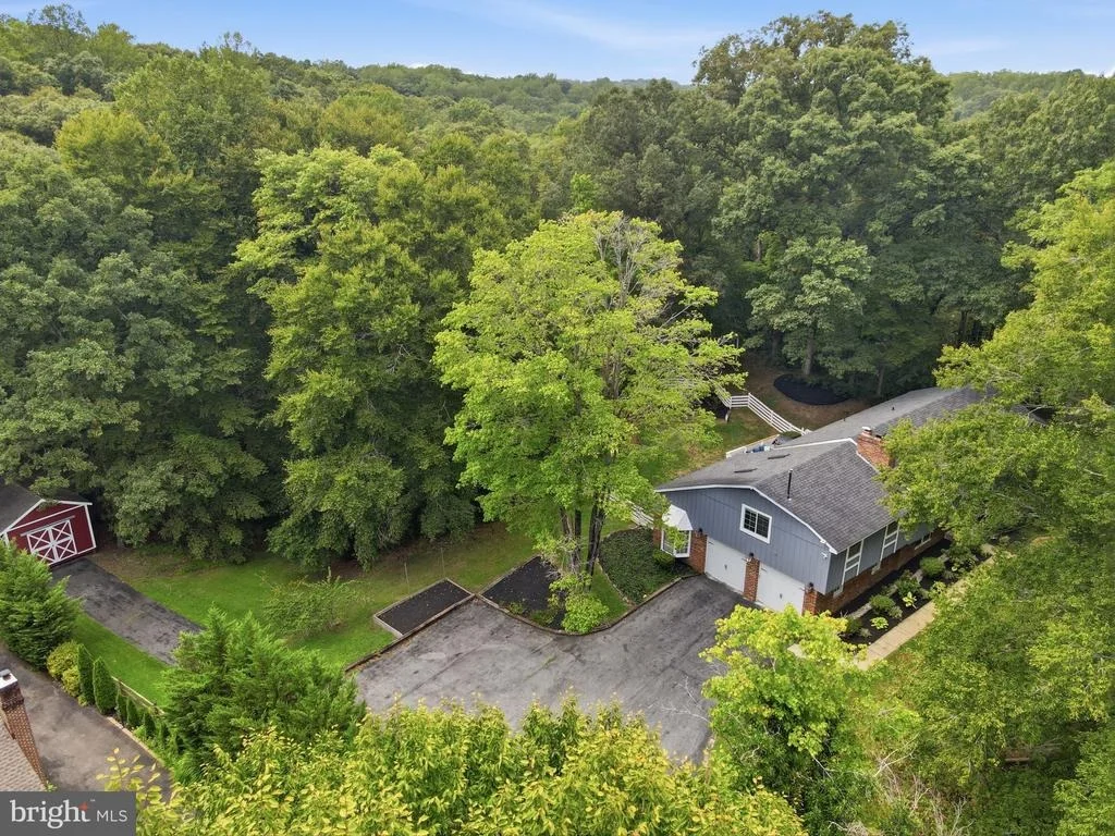 Photo of 2110 HALLMARK DRIVE
