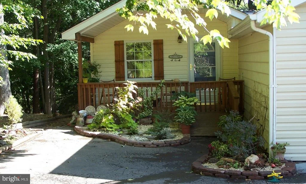 Photo of 780 SPRUCE DRIVE
