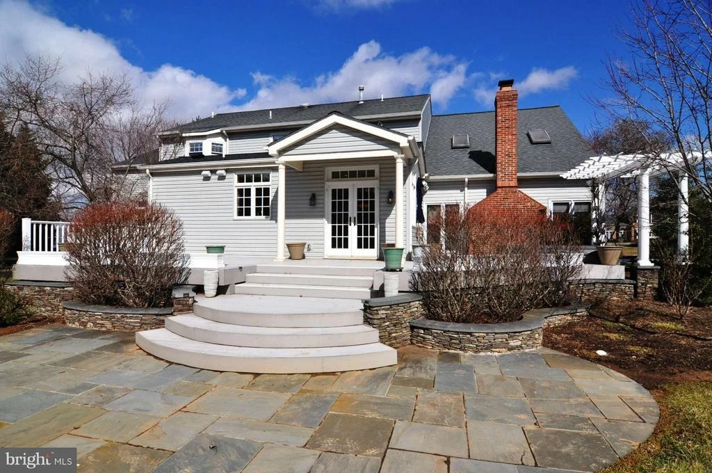 Photo of 19820 MEREDITH DRIVE
