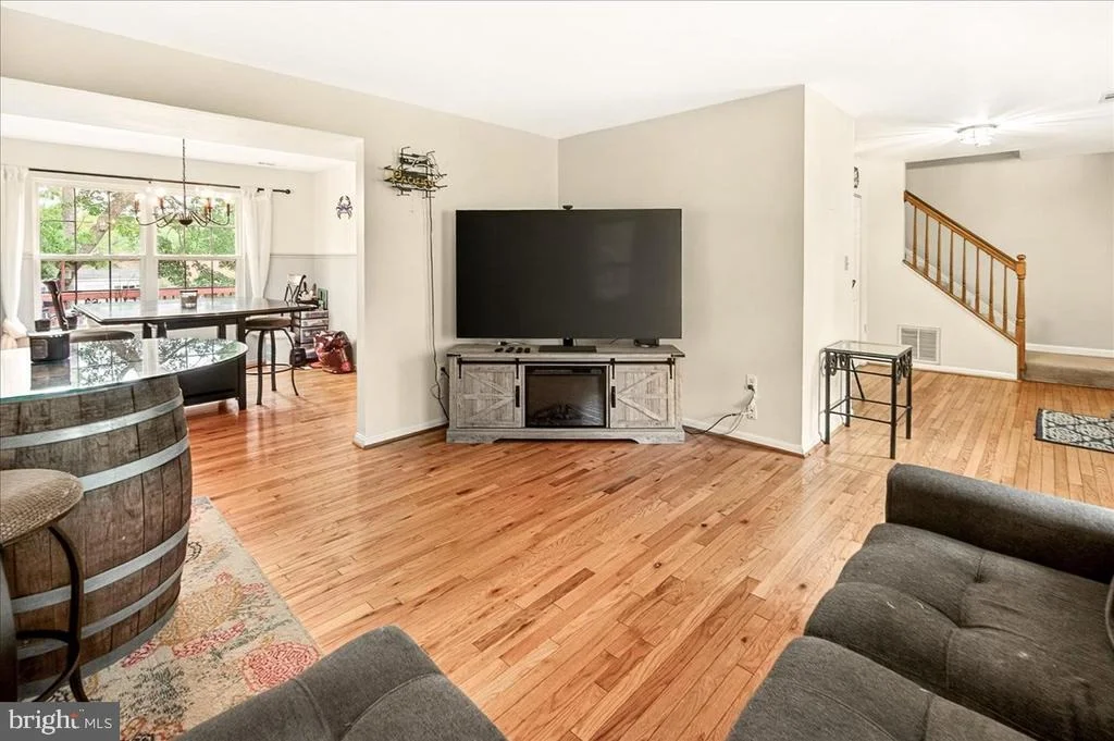 Photo of 3847 HOLLY DRIVE