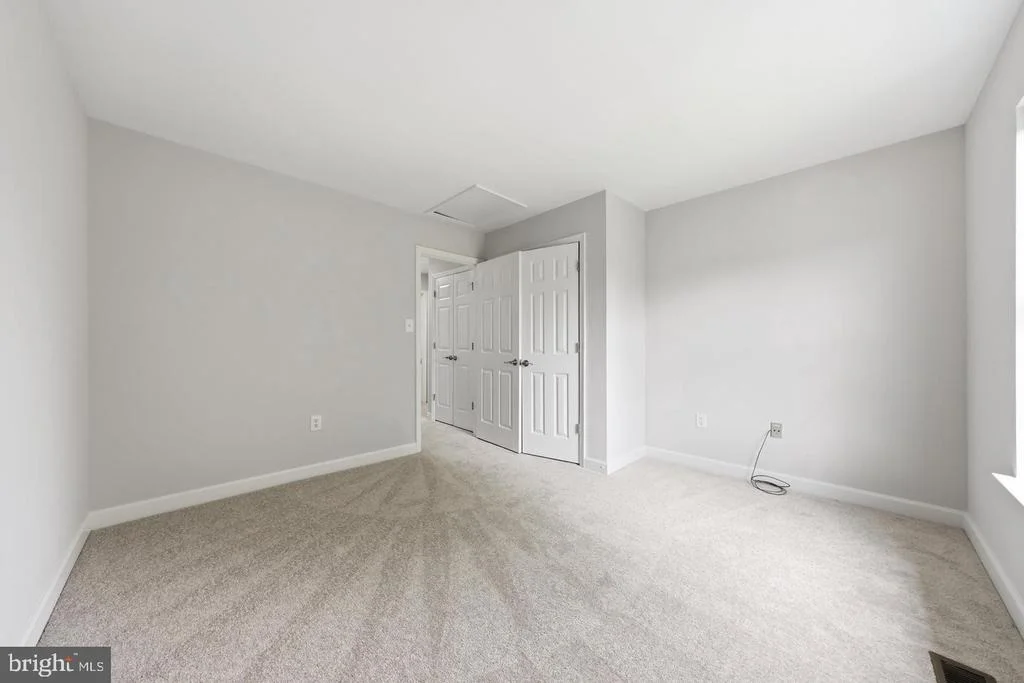 Photo of 6303 IVERSON TERRACE N