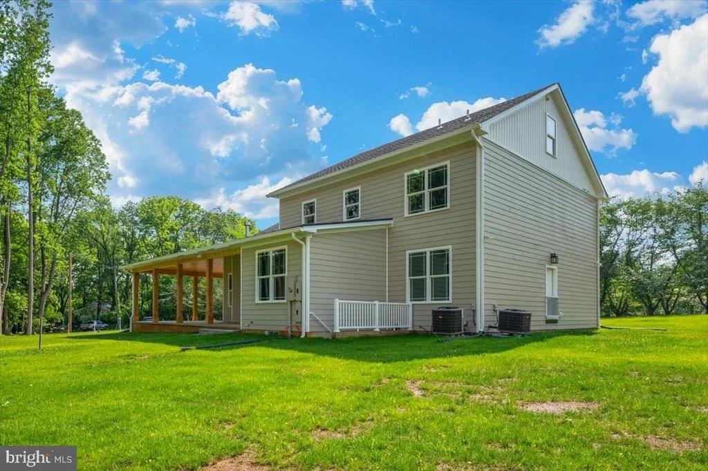 Photo of 460 SHADE TREE LANE