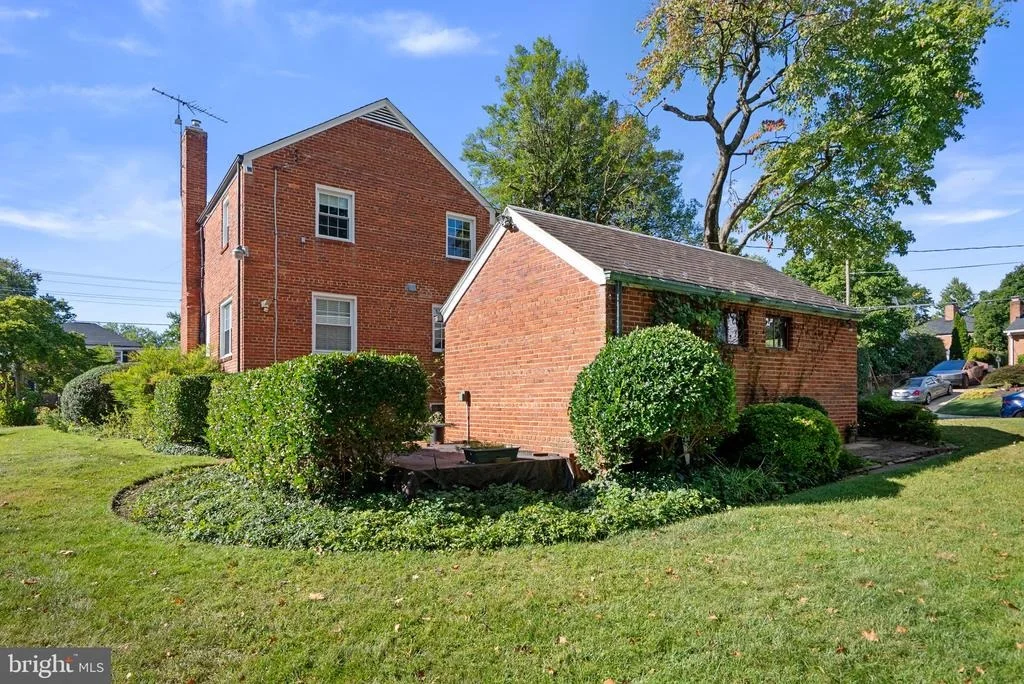 Photo of 19 INDIAN SPRING DRIVE