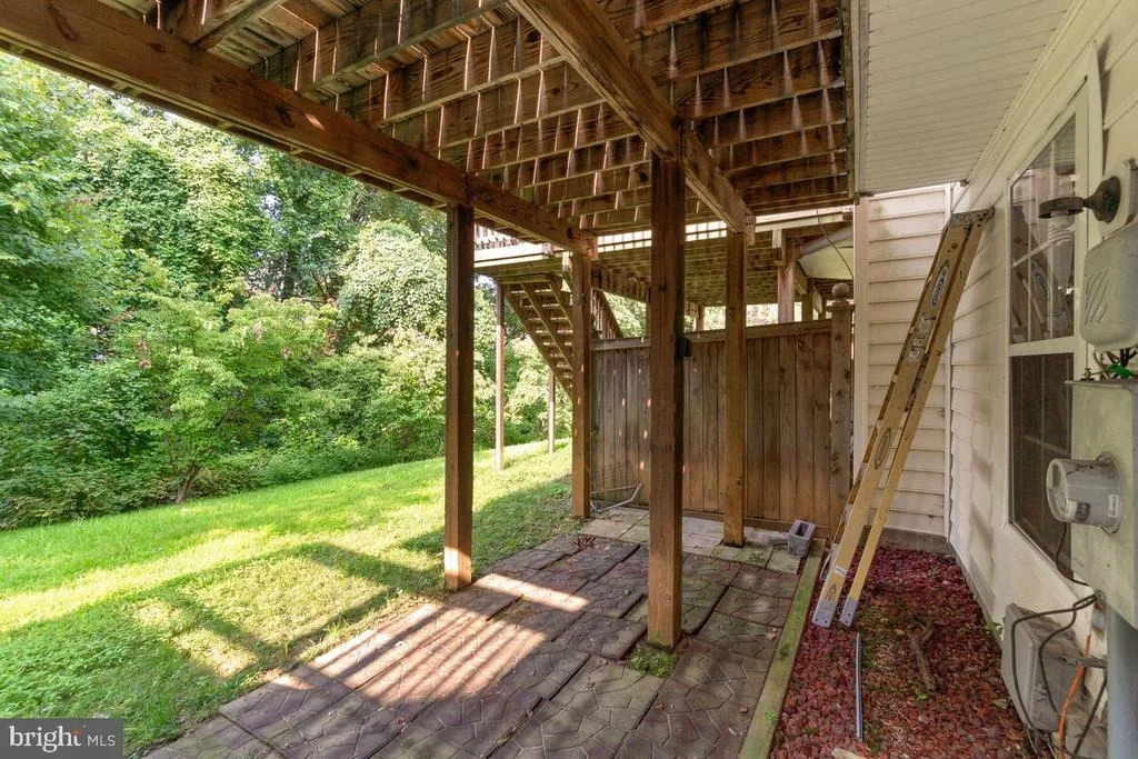Photo of 10012 JUNIPER DRIVE
