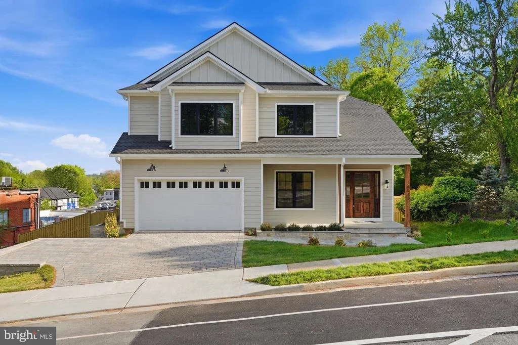 Photo of 6512 WILLIAMSBURG BOULEVARD