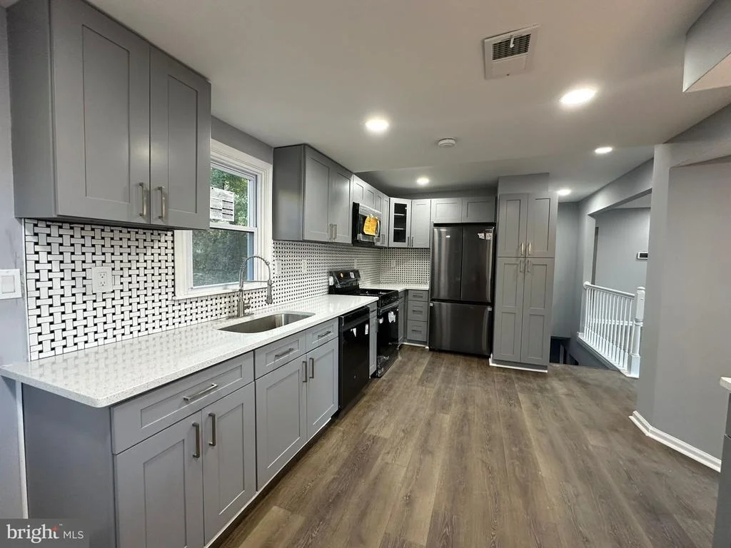 Photo of 4103 MAPLE