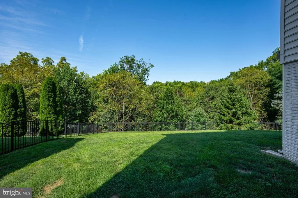 Photo of 1315 VOLUNTEER DRIVE