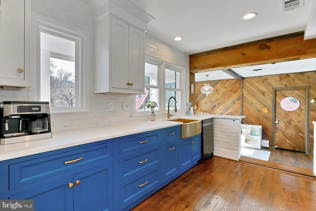 Photo of 4221 SAINT JEROME DRIVE