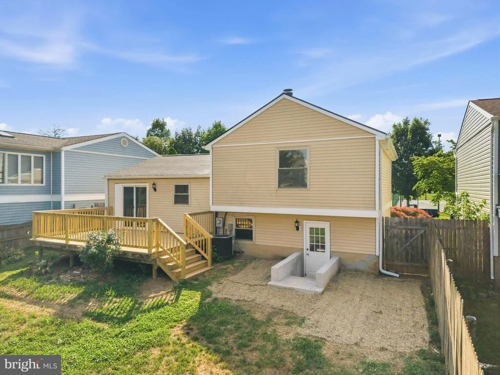 Photo of 452 CENTER STREET