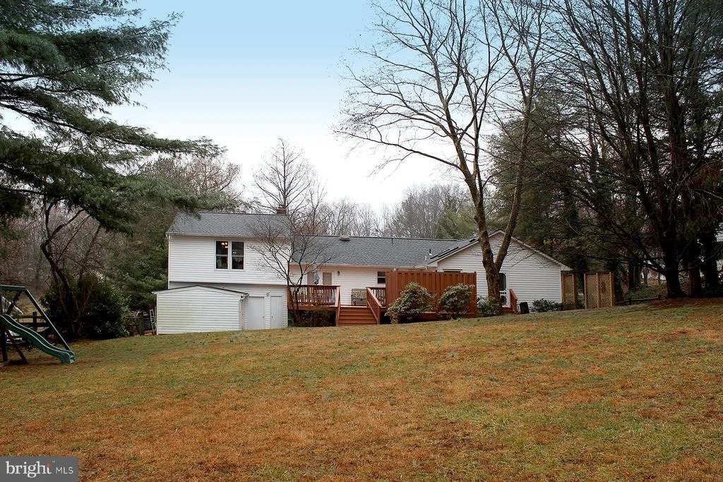 Photo of 9825 MOYER ROAD