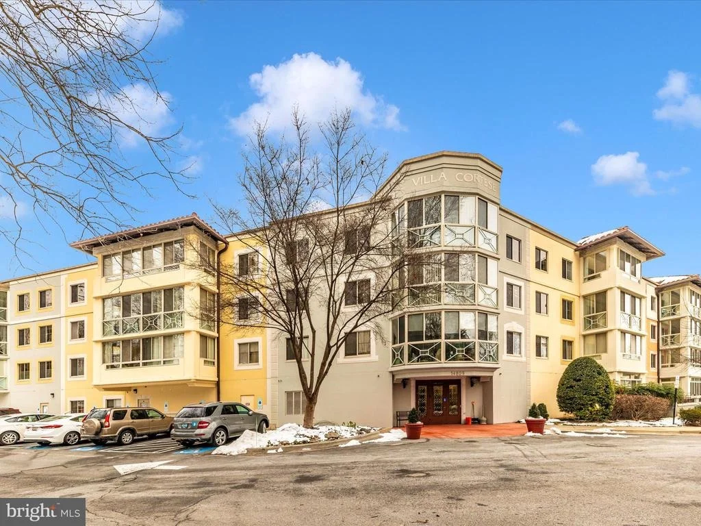 Photo of Unit 402 at 14809 PENNFIELD CIRCLE