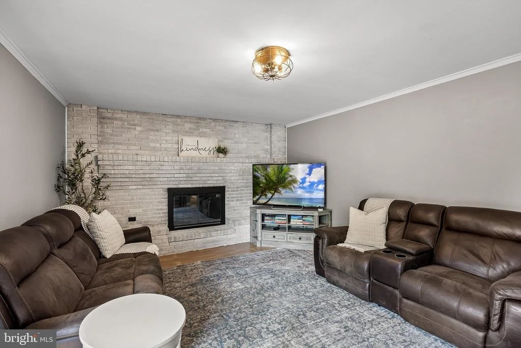Photo of 1049 ESTATES BOULEVARD