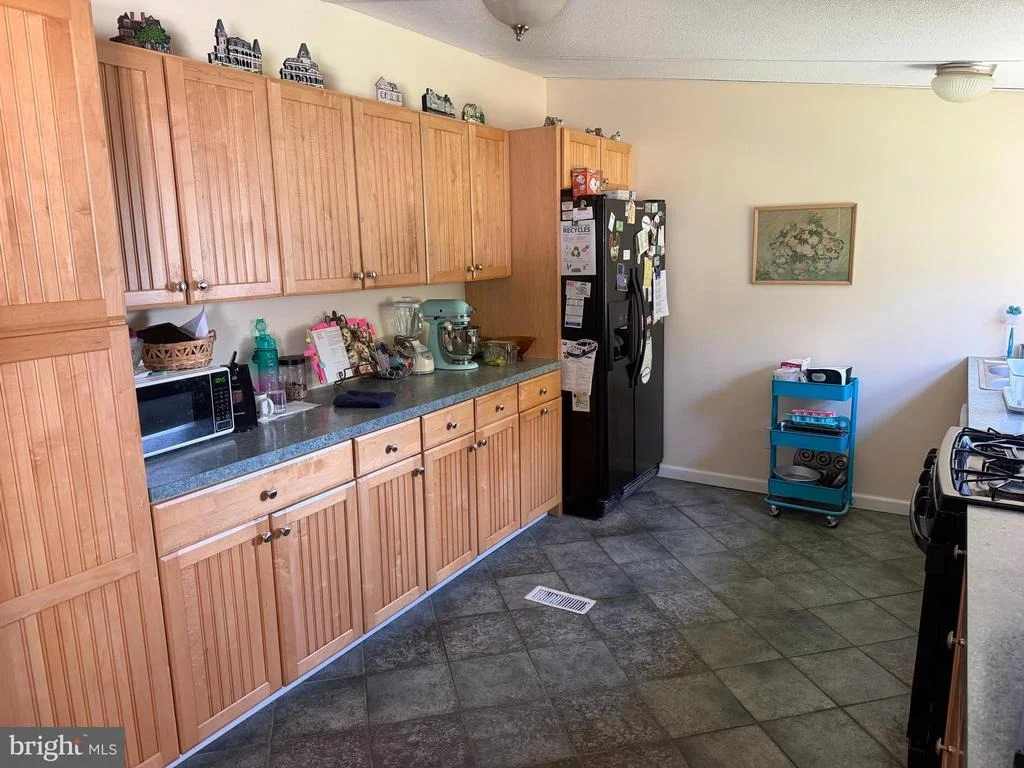 Photo of 273 MAYFLOWER DR