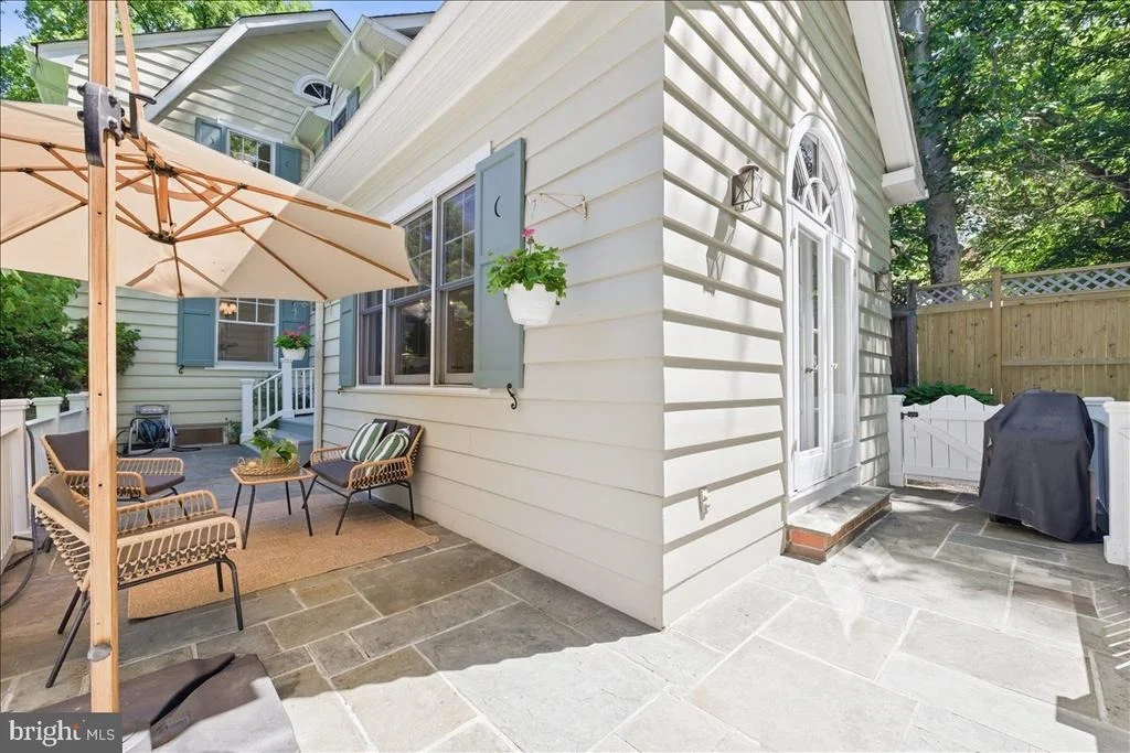 Photo of 7109 MEADOW LANE