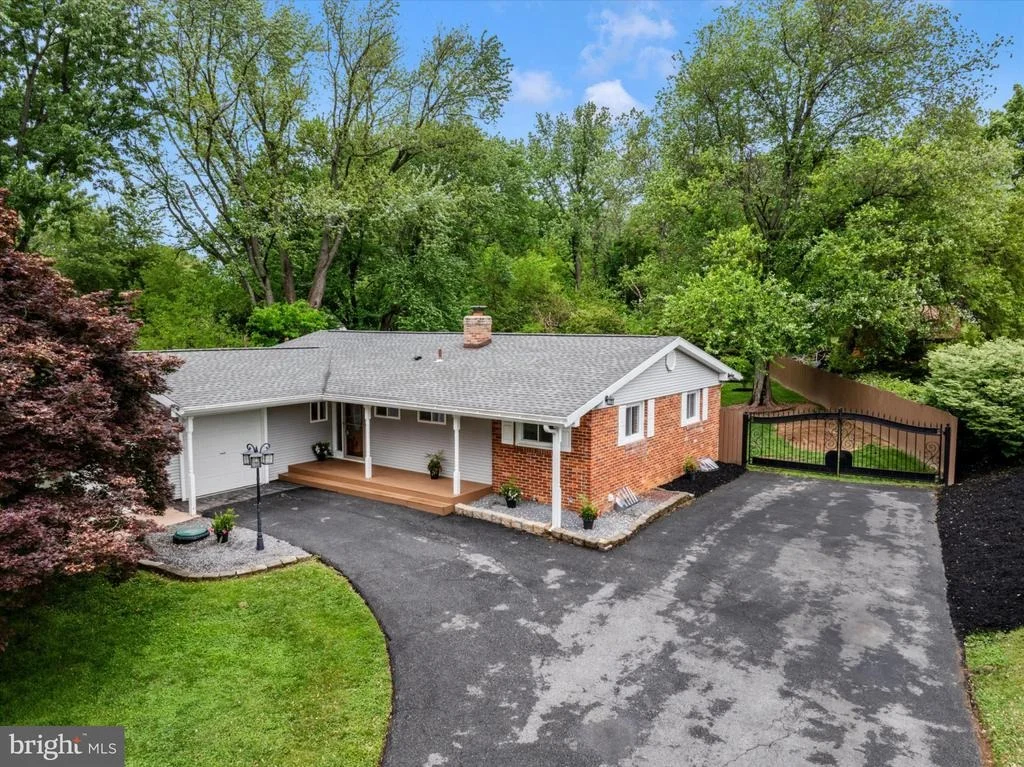 Photo of 12117 SUNNYVIEW DRIVE