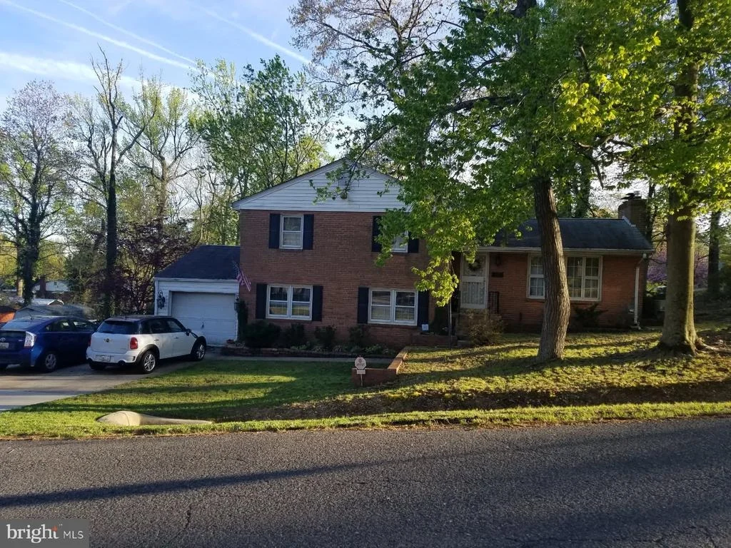 Photo of 5300 LUDLOW DRIVE