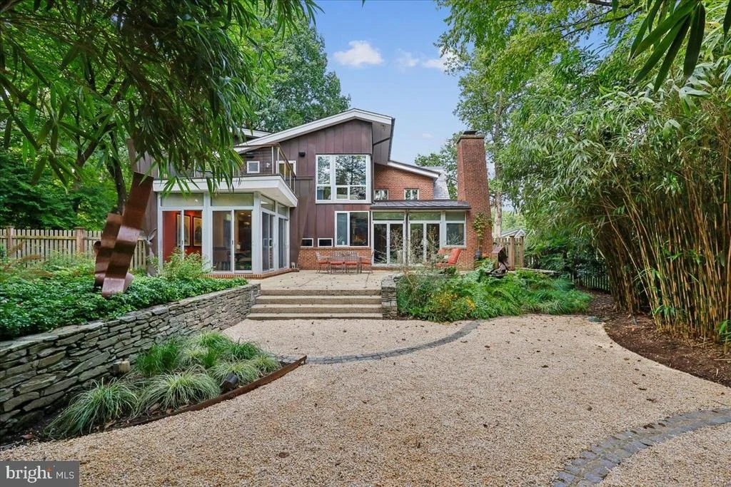 Photo of 1212 WOODSIDE PARKWAY