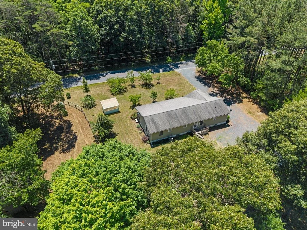 Photo of 23116 GILPIN POINT ROAD