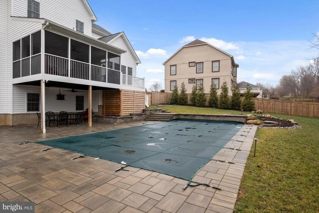 Photo of 13 HOFFMAN DR