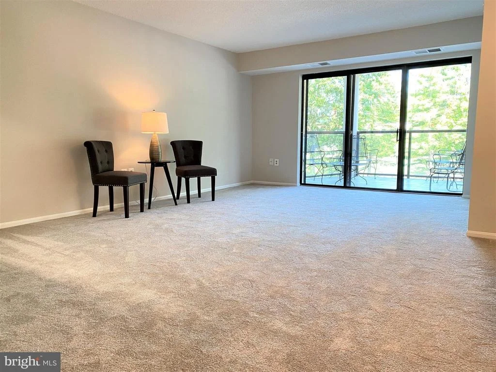 Photo of Unit 1224 at 15101 INTERLACHEN DRIVE