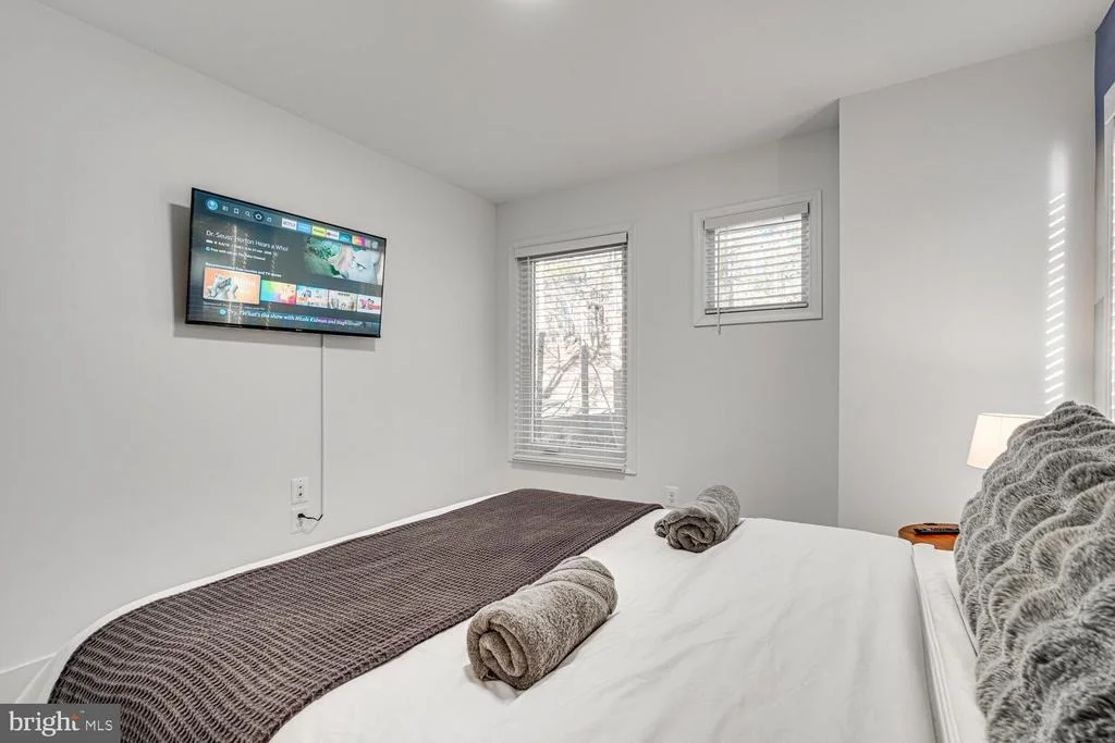 Photo of 1355 GREENVIEW DRIVE