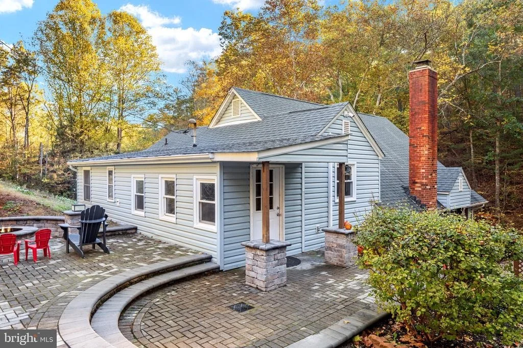 Photo of 322 HOLLOW ROAD