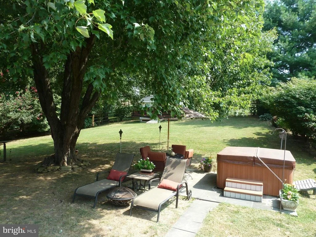Photo of 19605 CHARLINE MANOR ROAD