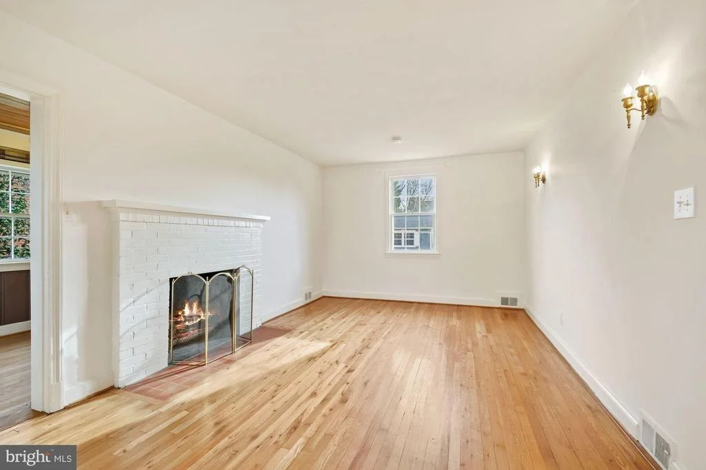 Photo of 10011 MARKHAM STREET