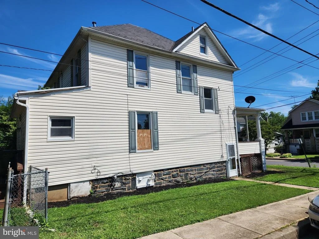Photo of 4400 WHITE AVENUE